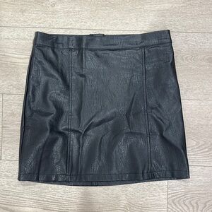 Black Mini Pencil Skirt